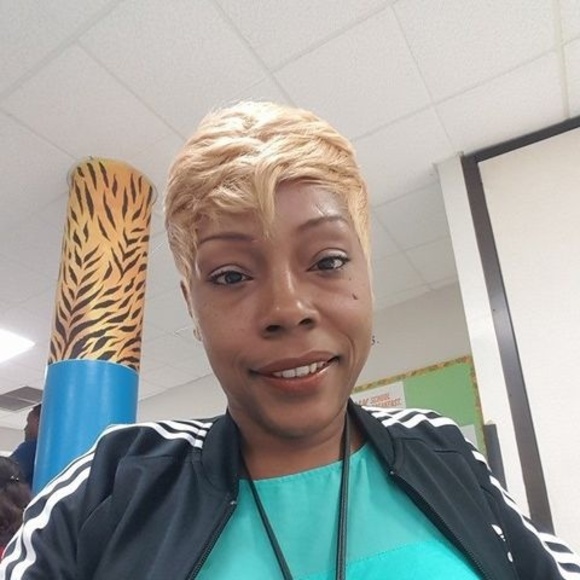 Meet your Posher, Sabrina - Picture 1 of 1